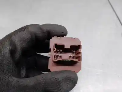 Автозапчасти б/у выключатель левого переднего окна за renault captur i (j5_, h5_) 1.5 dci 90 ссылки oem iam 254113300r  