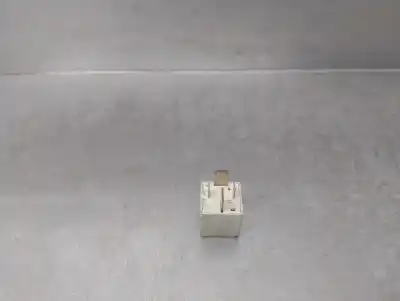 Second-hand car spare part relay for audi a4 b7 avant (8ed) 2.0 tdi oem iam references 8d0951253a  rele 370