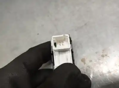 Second-hand car spare part right front power window switch for citroen c4 picasso seduction oem iam references 96762292zd  