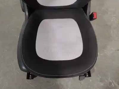 Автозапчастина б/у передне праве сиділо для smart forfour 1.0 cat посилання на oem iam 4823833  