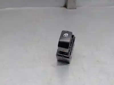 Pièce détachée automobile d'occasion commande de lève vitre arrière droit pour chevrolet spark (m300) 1.2 références oem iam 202008913