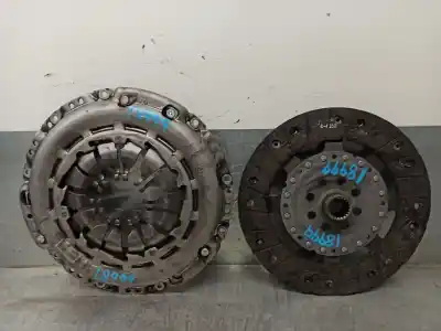 Peça sobressalente para automóvel em segunda mão kit de embreagem por dacia duster (hm_) 1.3 tce 130 4x4 (hmmf) referências oem iam 302059555r