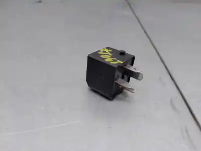 Second-hand car spare part relay for seat leon (5f1) 1.4 16v tsi oem iam references 4h0951253a  