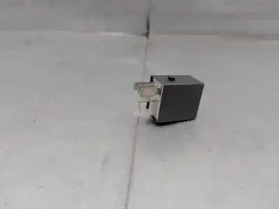 Second-hand car spare part relay for seat leon (5f1) 1.4 16v tsi oem iam references 4h0951253c