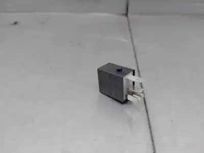 Second-hand car spare part relay for seat leon (5f1) 1.4 16v tsi oem iam references 4h0951253c  