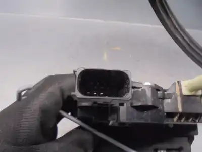 Second-hand car spare part front right door lock for opel corsa e selective oem iam references 13431840  