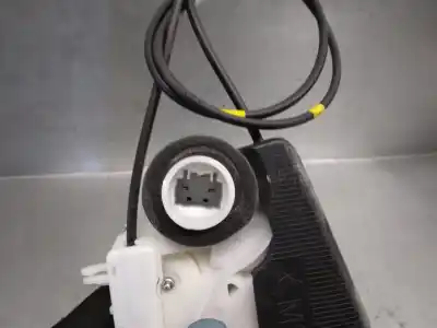 Автозапчасти б/у замок задней правой двери за toyota yaris (_p13_) 1.5 hybrid (nhp130_) ссылки oem iam 690500d310 5 puetas 