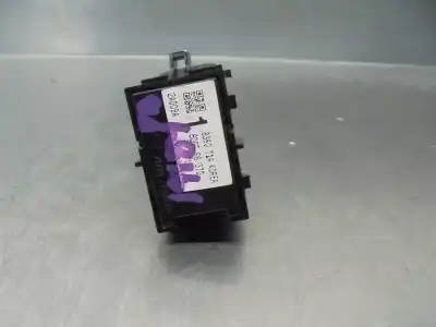 Second-hand car spare part right front power window switch for mazda 3 berlina (bp) evolution oem iam references bdgf66370  