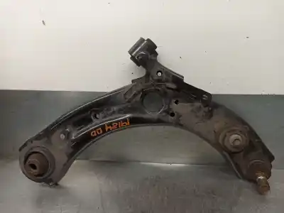 Pezzo di ricambio per auto di seconda mano braccio sospensione inferiore anteriore destro per mazda 3 berlina (bp) evolution riferimenti oem iam b60p34300
