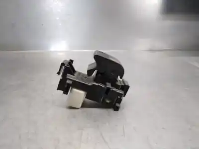 Автозапчасти б/у выключатель переднего правого окна за toyota yaris (_p13_) 1.5 hybrid (nhp130_) ссылки oem iam 848100d030  