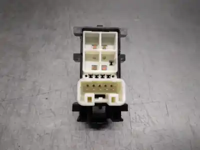 Автозапчасти б/у выключатель переднего правого окна за toyota yaris (_p13_) 1.5 hybrid (nhp130_) ссылки oem iam 848100d030  