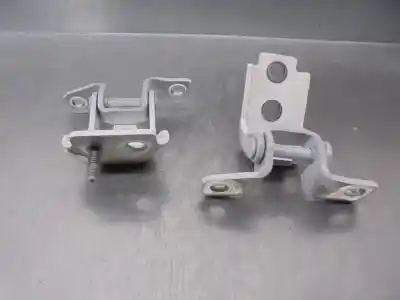 Second-hand car spare part hinge for mazda 3 berlina (bp) evolution oem iam references 4860863  