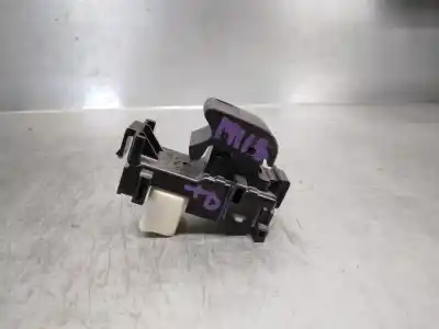 Автозапчасти б/у управление задними правыми стеклами за toyota yaris (_p13_) 1.5 hybrid (nhp130_) ссылки oem iam 848100d030  