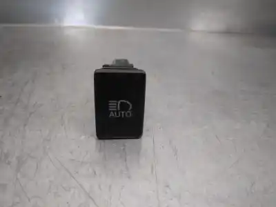 Pezzo di ricambio per auto di seconda mano INTERRUTTORE per TOYOTA YARIS (_P13_)  Riferimenti OEM IAM 84153F4010  
