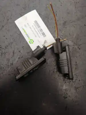 Peça sobressalente para automóvel em segunda mão luz da chapa de matrícula por seat leon (1p1) 2.0 tdi 16v referências oem iam 1j6943021b