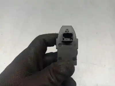 Автозапчасти б/у выключатель переднего правого окна за alfa romeo giulietta (191) 2.0 jtdm cat ссылки oem iam 156095712  