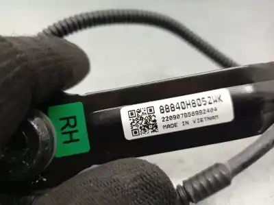 Автозапчастина б/у передній правий гачок для kia stonic (yb) 1.0 t-gdi посилання на oem iam 88840h8052wk  