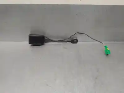 Second-hand car spare part center rear seat belt buckle for citroen c6 (td_) 2.7 hdi oem iam references 8974fx