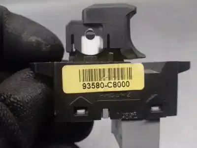 Автозапчасти б/у выключатель переднего правого окна за hyundai i20 ii (gb, ib) 1.2 ссылки oem iam 93580c8000  