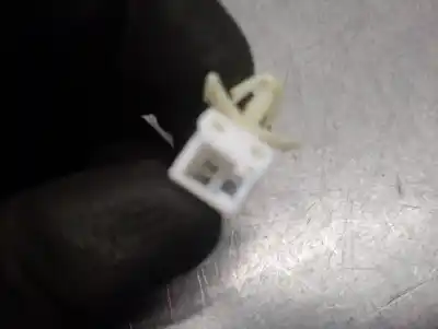 Автозапчасти б/у крюк для пояса за hyundai i20 ii (gb, ib) 1.2 ссылки oem iam 89830c8200  