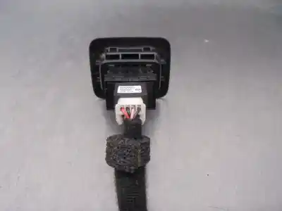 Pezzo di ricambio per auto di seconda mano interruttore per mazda 3 berlina (bp) evolution riferimenti oem iam bemd6660a  