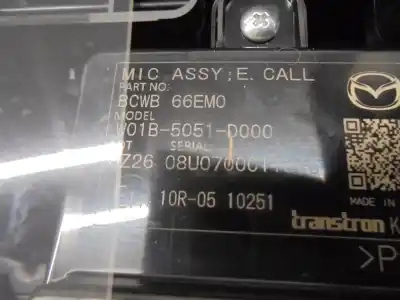 Second-hand car spare part interior light for mazda 3 berlina (bp) evolution oem iam references bdma9b04  bdma1d9b04