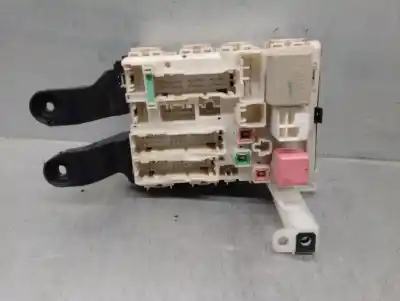 Second-hand car spare part fuse box unit for toyota corolla (e15) 2.0 turbodiesel cat oem iam references 8273012400