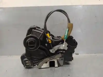 Second-hand car spare part left front door lock for toyota corolla (e15) 2.0 turbodiesel cat oem iam references 6904042241