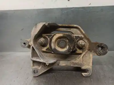 Second-hand car spare part gearbox support for renault megane iv sedán 1.5 dci 110 oem iam references 112221641r