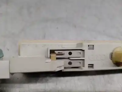 Автозапчасти б/у внутренний свет за audi a8 (d2) 4.2 quattro ссылки oem iam 4d0947304  