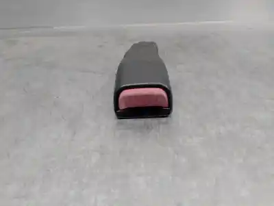 Pièce détachée automobile d'occasion boucle de ceinture de sécurité pour hyundai coupe (j2) 1.6 fx coupe références oem iam 8884027000lk