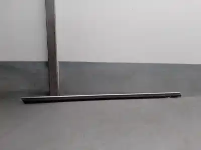 İkinci el araba yedek parçası ön kaliplar için mercedes-benz clase a (w176) 1.5 cdi cat oem iam referansları a1767250082  