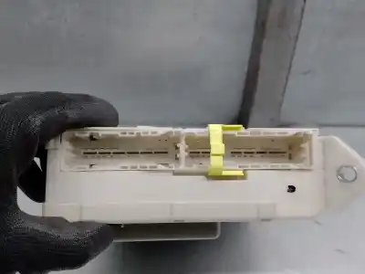 Автозапчастина б/у реле/запоперівник для lexus is 200 (ds2/is2) d-cat посилання на oem iam 8273053022  