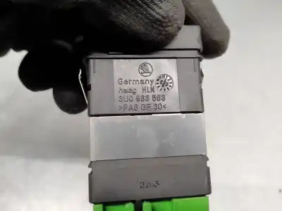 Автозапчасти б/у выключатель за skoda superb i (3u4) 1.9 tdi ссылки oem iam 3u0963563  