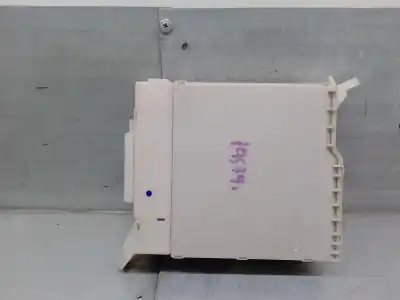 Автозапчастина б/у реле/запоперівник для lexus is 200 (ds2/is2) d-cat посилання на oem iam 8273053050  