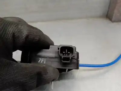 Автозапчастина б/у паливна зовнішня кришка двигуна для lexus is 200 (ds2/is2) d-cat посилання на oem iam 7703051030  