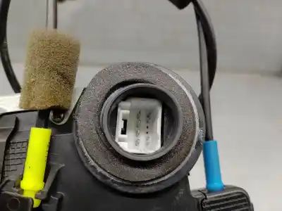 Second-hand car spare part rear left door lock for lexus is 200 (ds2/is2) d-cat oem iam references 6906053040  