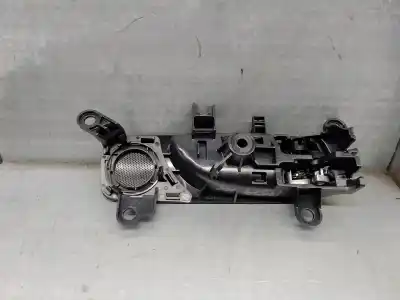 Second-hand car spare part interior left rear handle for lexus is 200 (ds2/is2) d-cat oem iam references 6774053010  