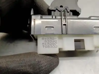 Pièce détachée automobile d'occasion commande de lève vitre avant droit pour lexus is 200 (ds2/is2) d-cat références oem iam 8403053020  