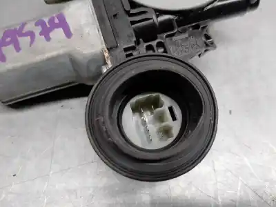 Автозапчастина б/у регулятор переднього правого скла для lexus is 200 (ds2/is2) d-cat посилання на oem iam 6980130260  