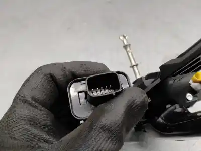 Second-hand car spare part exterior left front door handle for lexus is 200 (ds2/is2) d-cat oem iam references 6920253010  