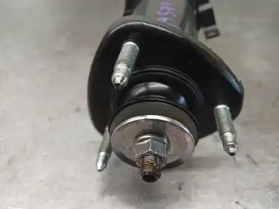 Автозапчастина б/у правий задній амортизатор для lexus is 200 (ds2/is2) d-cat посилання на oem iam 4853053141  