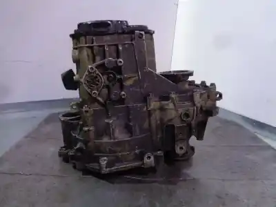 Second-hand car spare part gearbox for volkswagen caddy ka/kb (2k) 1.9 tdi (bsu) 75 cv / 55 kw oem iam references jcy 370830 jcy01047