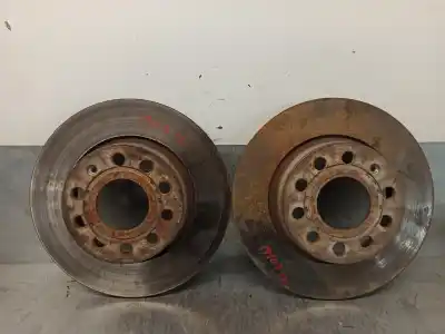 Peça sobressalente para automóvel em segunda mão disco de travão traseiro por audi a3 (8v) 2.0 16v tdi referências oem iam 1k0615601aa