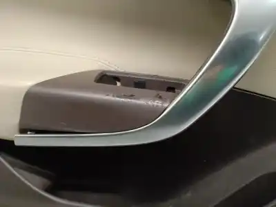 Автозапчасти б/у обивка левой передней двери за opel insignia a (g09) 2.0 cdti 4x4 (68) ссылки oem iam 13327653  