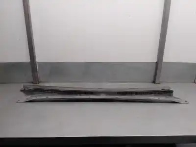 Peça sobressalente para automóvel em segunda mão grelha torpedo curcuvan por ford ranger (es) 2.5 tdci cat referências oem iam kt169