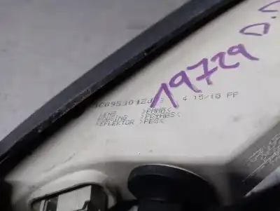 Автозапчастина б/у правий передній пілот для volkswagen passat variant (3c5) 2.0 tdi посилання на oem iam 1k0949102  