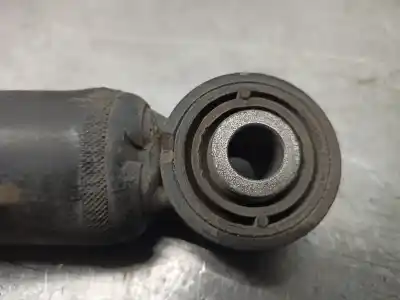 Автозапчастина б/у правий задній амортизатор для volkswagen passat variant (3c5) 2.0 tdi посилання на oem iam 3c0513049bs  