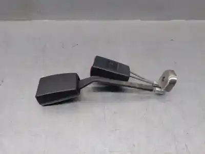 Second-hand car spare part seat belt buckle for audi a4 avant (b5) 1.9 tdi quattro oem iam references 8d0857739d  