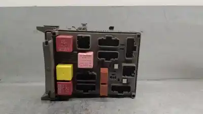 Pièce détachée automobile d'occasion BOÎTES À FUSIBLES pour RENAULT ESPACE IV (JK0) (2002->)  Références OEM IAM 8200004201E  518837018